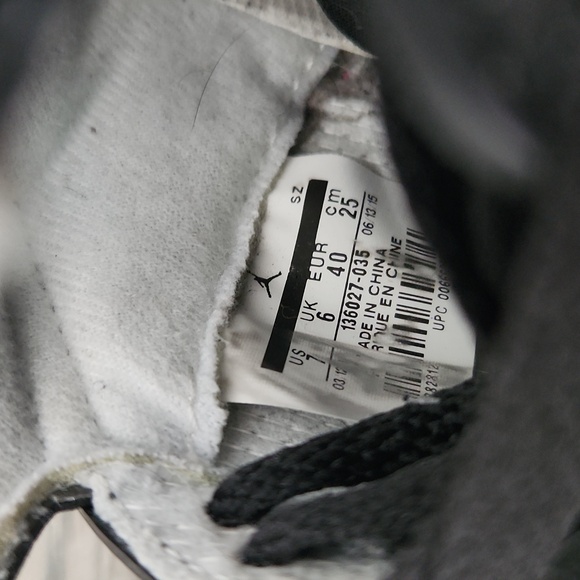 Air Jordans 5 Retro Oreo - Picture 10 of 12